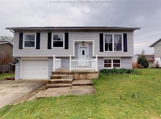 123 Washington Cir, Hurricane, WV 25526