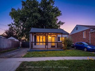 12 Ajax Ave, Welland, ON L3B4W8