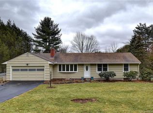 649 Oakwood Dr, Glastonbury, CT 06033
