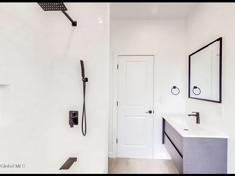 28 White St #1 — Photo 13
