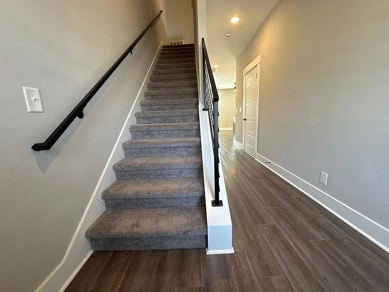 508 Jonathan Wade Cir — Photo 3