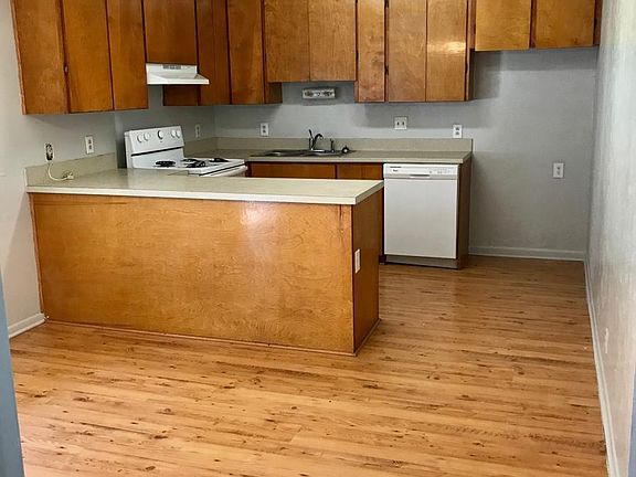 Kitchen/ DINING