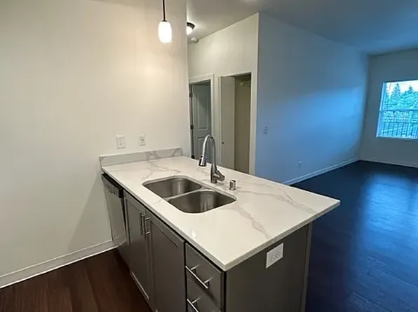 The Lavonne Apartments