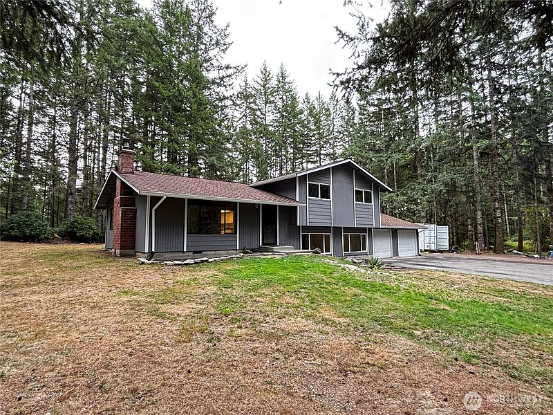 3rd image of 11951 Helena Trail SW