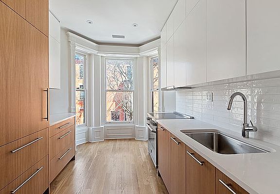 3rd image of 51 8th Ave APT 3