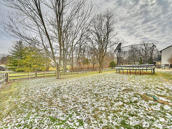 4th image of 9074 Braxton Dr