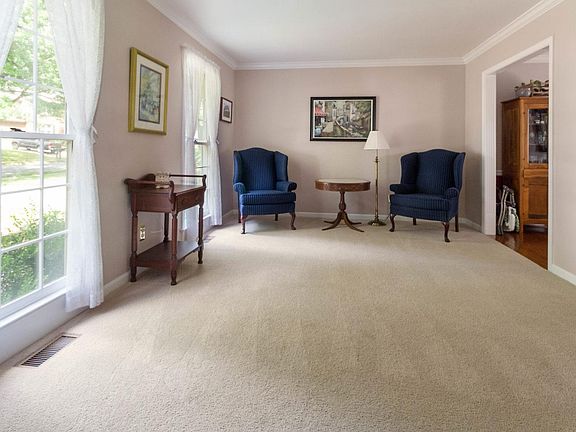 2nd image of 4637 Hickory Creek Dr