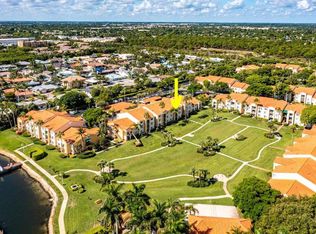 157 Yacht Club Way APT 206, Hypoluxo, FL 33462