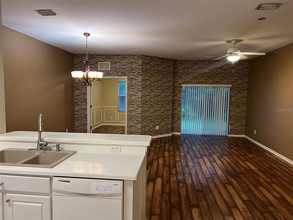 4th image of 17451 Hugh Ln