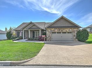 846 Vines Farm Ln, Jonesborough, TN 37659