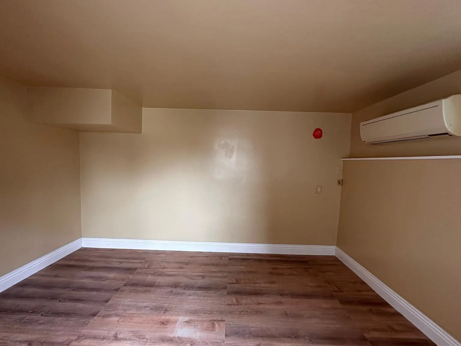 Studio, $1,750 — Photo 2
