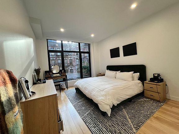 5th image of 249 E 50th St #6A