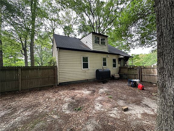 4th image of 3225 Woodys Ln