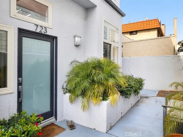 723 3rd St, Hermosa Beach, CA 90254