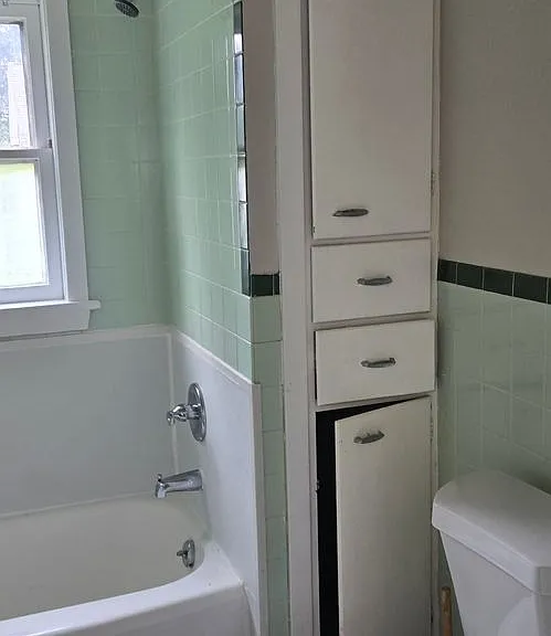 106 E North St — Photo 9