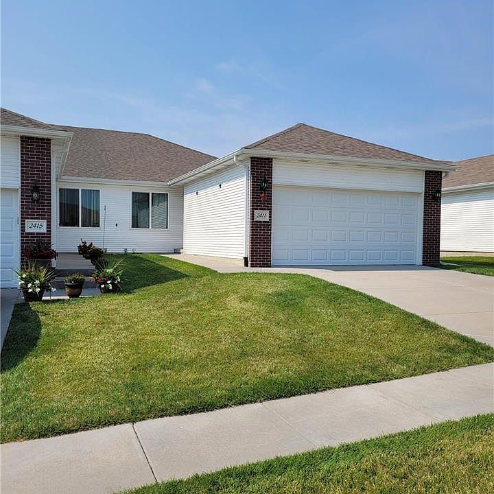 1st image of 2411 City View Ct
