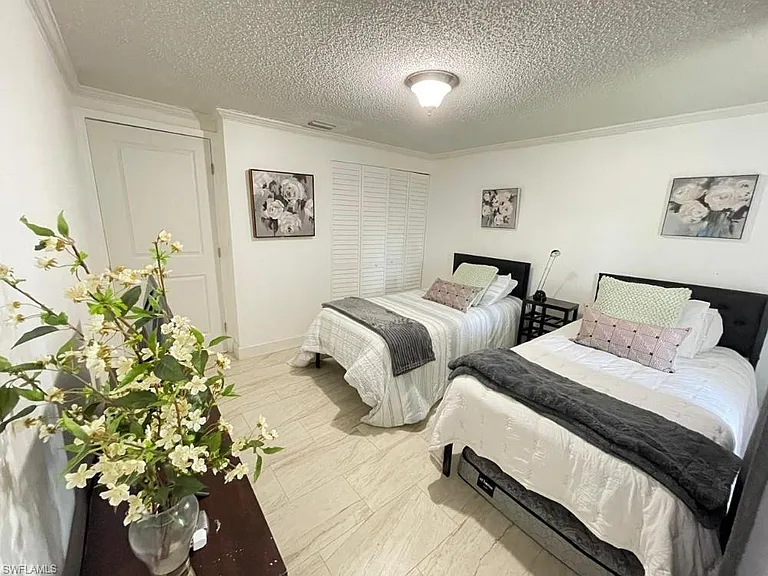 5385 Treetops Dr #I — Photo 4