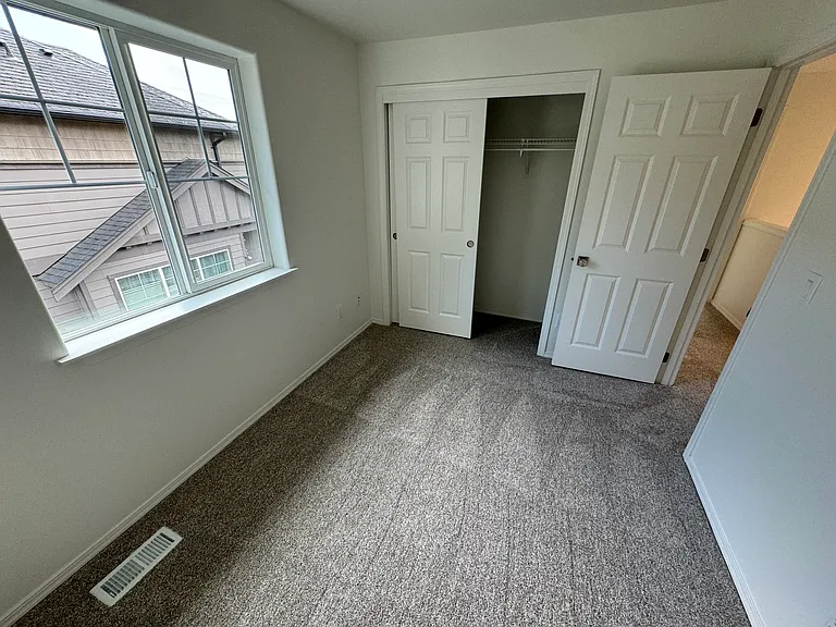 7117 Rainier Dr #H — Photo 27