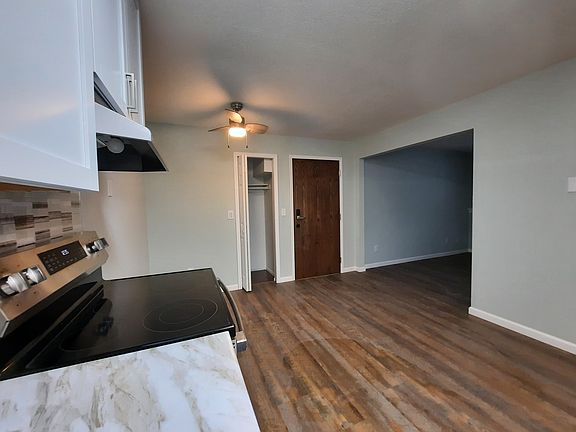 3rd image of 832 Wentworth Ave APT 4