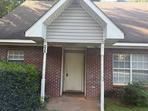 526 Greentree Ter Photo 1