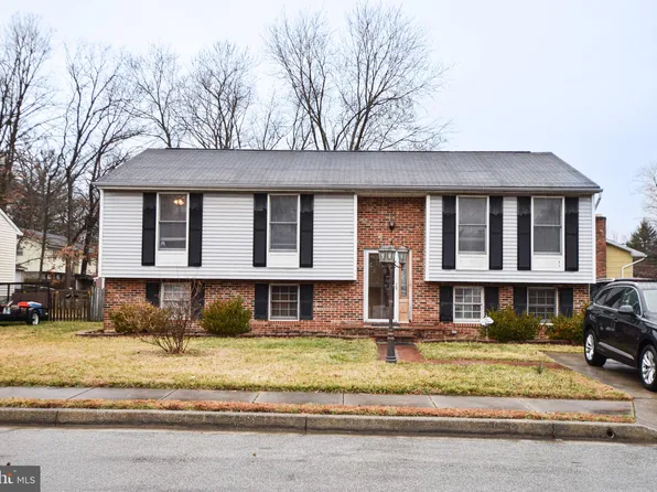 4 Urbanwood Ct, Essex, MD 21221