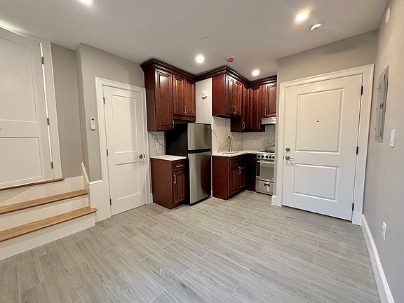 2nd image of 1150 Cambridge St #2