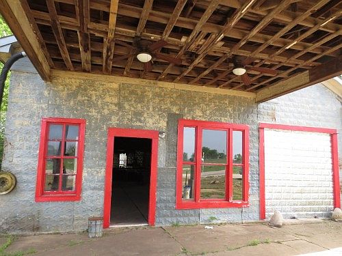 3rd image of 277 Old Highway 20 E