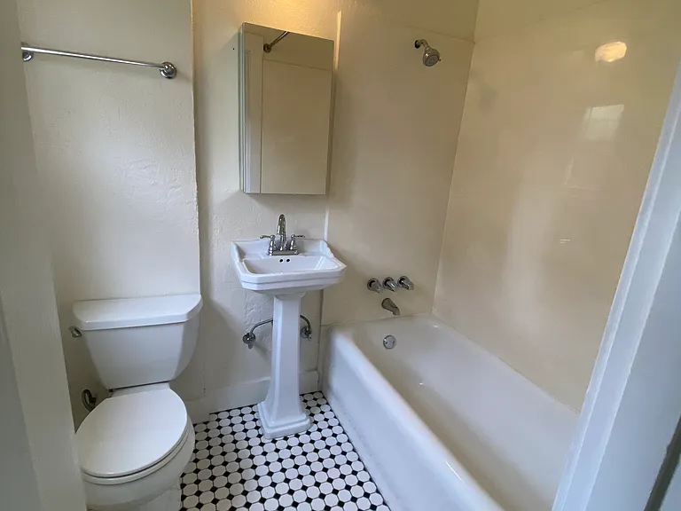 2232 Ivy LLC — Photo 11