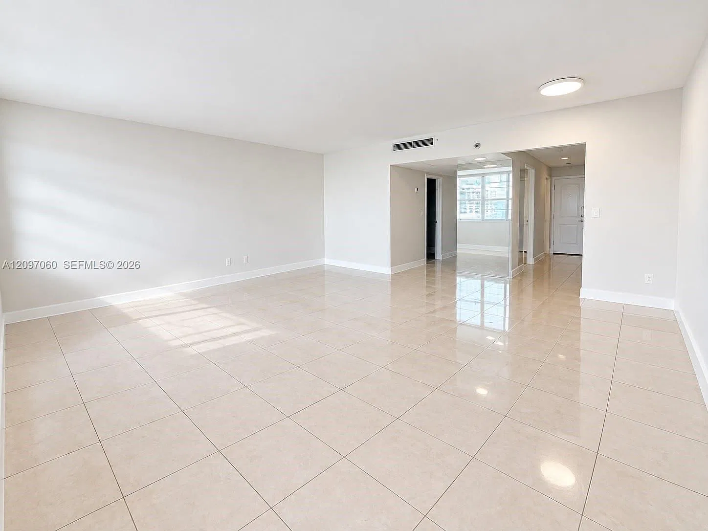 The Decoplage Condo — Photo 1