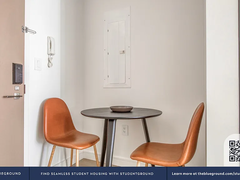 572 11th Ave #6C — Photo 5