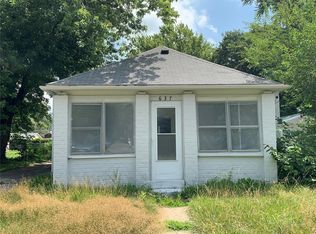 637 Anna St, Hillsboro, IL 62049