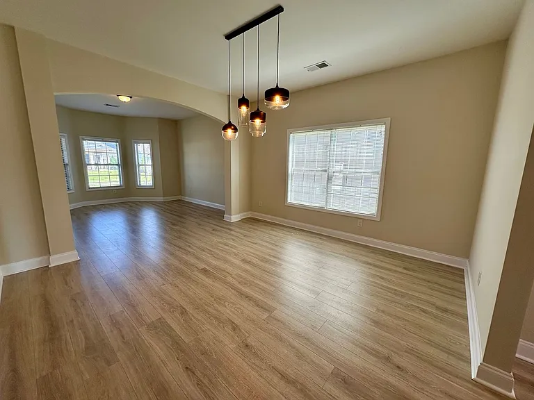 2712 Magnum Dr — Photo 3