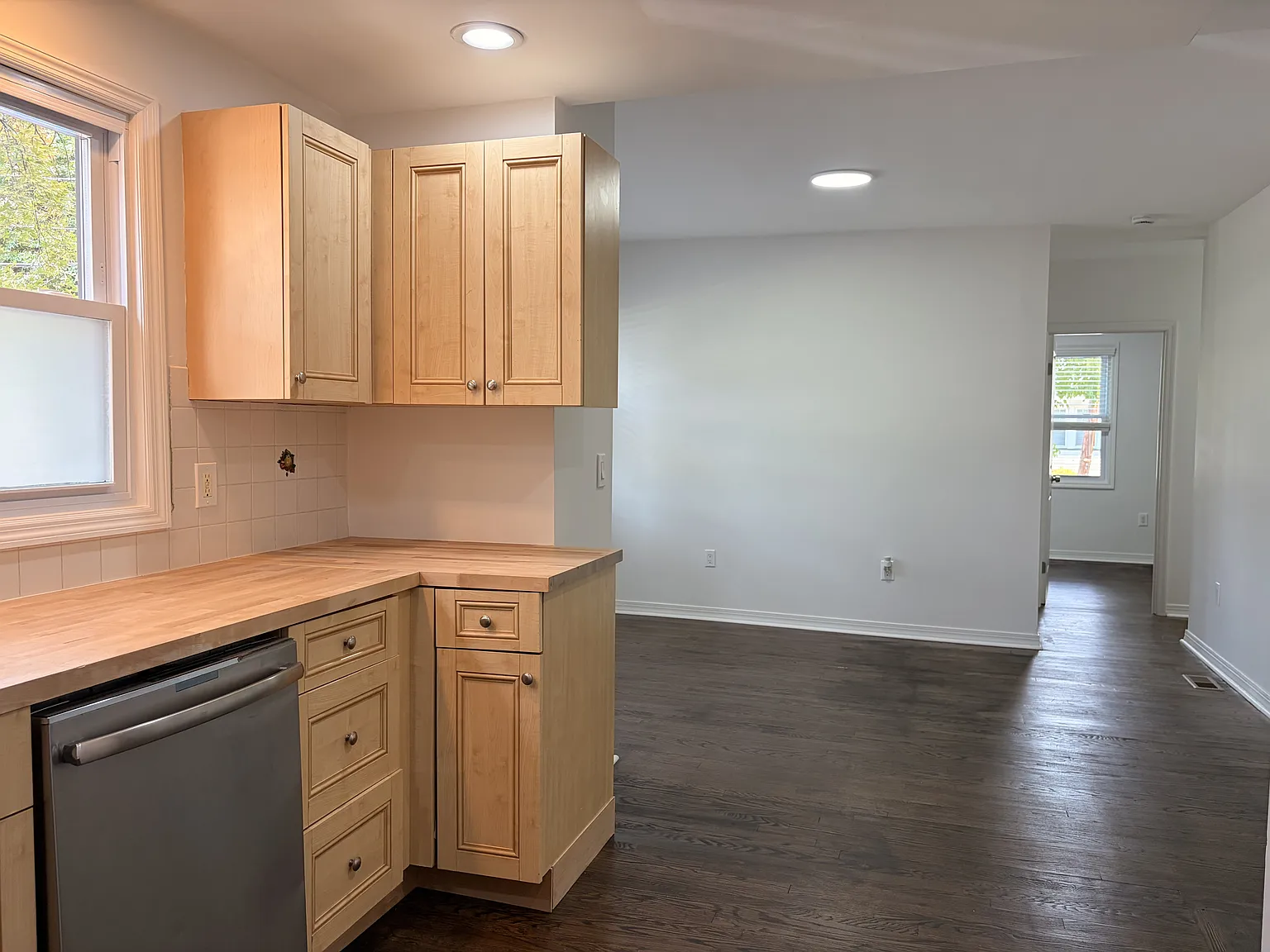 3 bed, $3,200 — Photo 3
