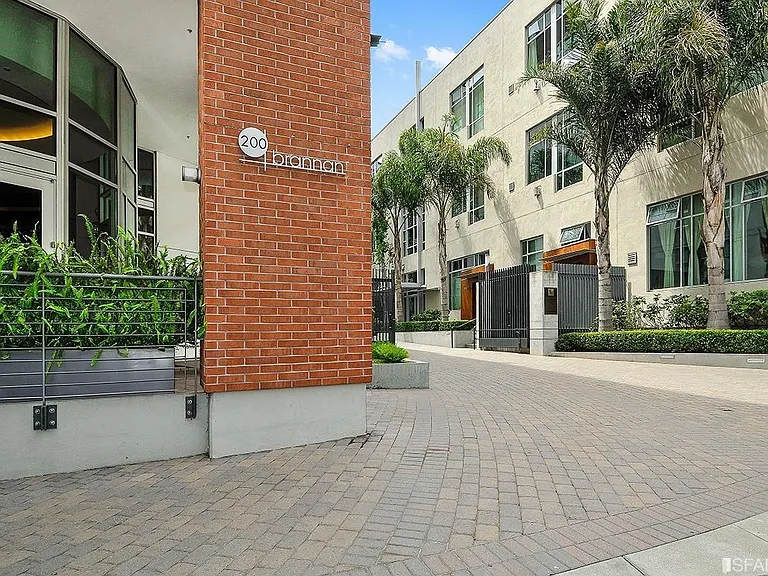 200 Brannan St #244 — Photo 33