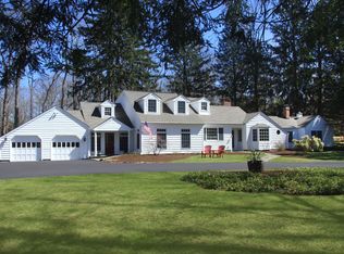 668 Ridgebury Rd, Ridgefield, CT 06877