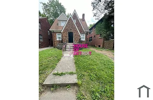 8846 Mendota St Photo 1