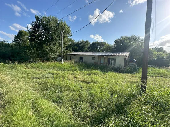 3701 New York Ct, Granbury, TX 76048