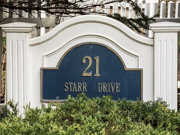 2nd image of 21 Starr Dr APT 205