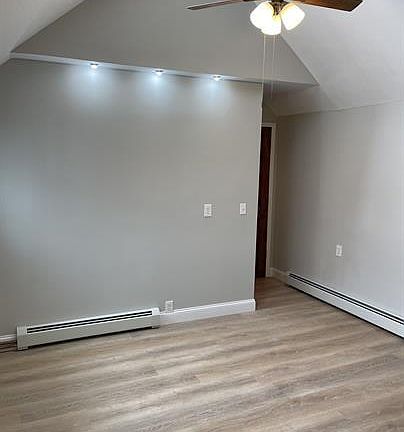 5th image of 369 West Ave #369
