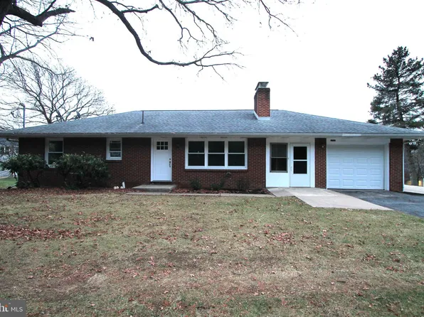 1900 Circleville Rd, State College, PA 16803