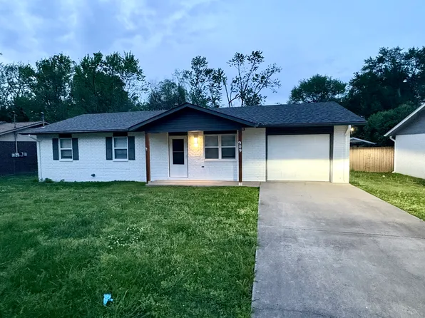 909 SE 11th St, Bentonville, AR 72712