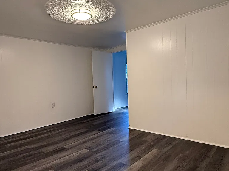 133R Sell St — Photo 10