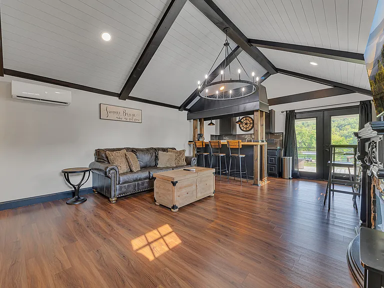 117 Summer Breeze Ln — Photo 40