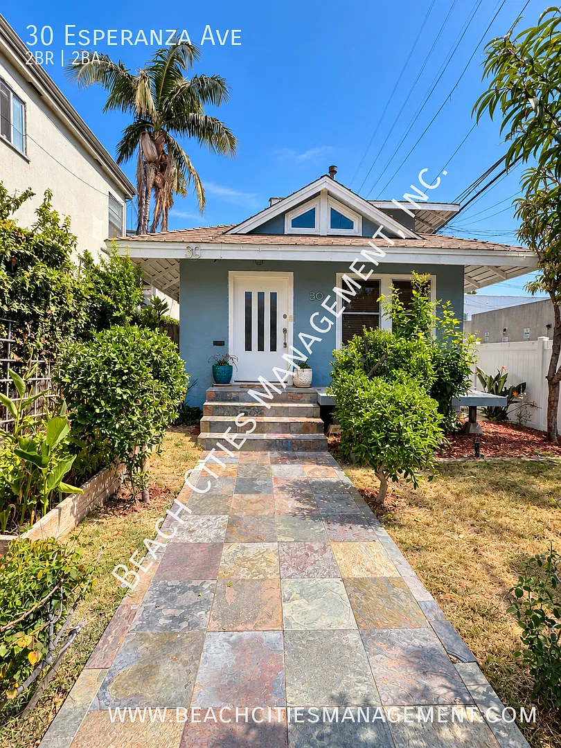 Beautiful 2 Bedroom 2 Bathroom House located minutes away from the Beach coming soon! — Photo 3