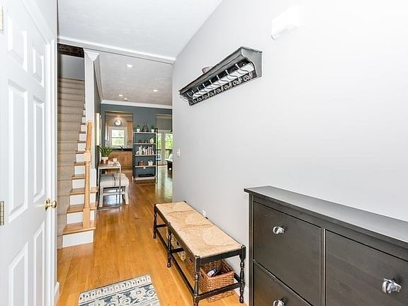 4th image of 11 Crestview Rd #11