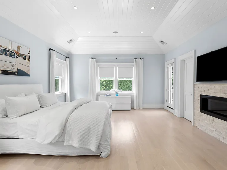 115 Corrigan St — Photo 8