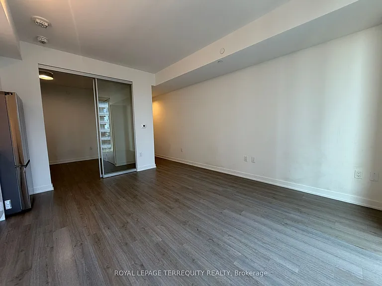 357 King St W #3307 — Photo 7