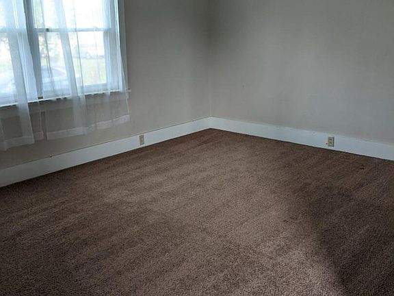 5th image of 205 Whetstone St
