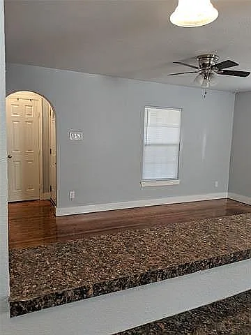 2533 Warren Ave — Photo 29