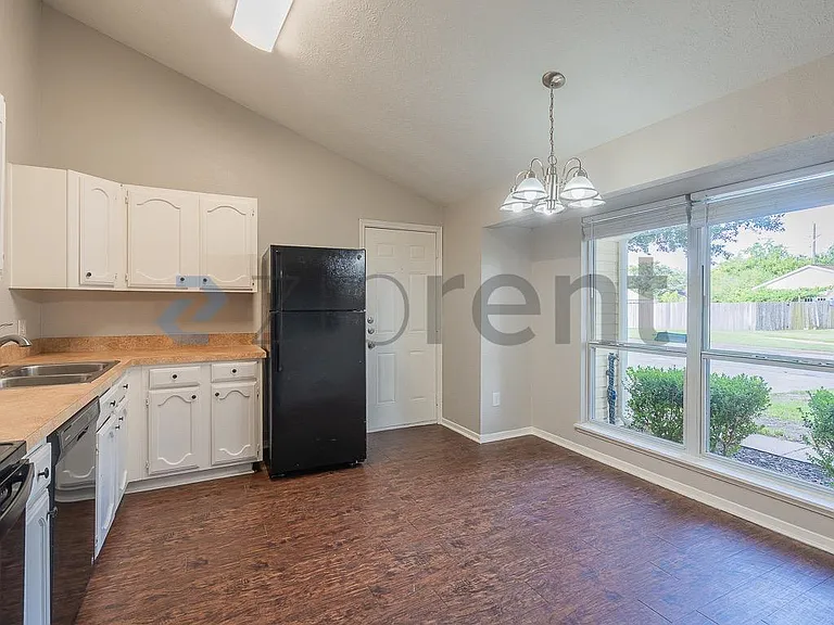 24022 Four Sixes Ln — Photo 6